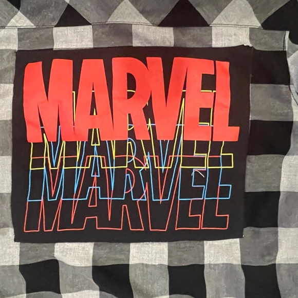 MARVEL COMIC UPCYCLED BLACK & GREY FLANNEL BUTTON SHIRT MEDIUM - Picture 3 of 9